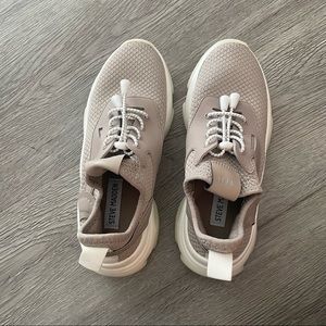 Steve Madden Myles Sneakers